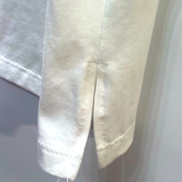 New Gorgeous White Sleeveless Top Blue Embroidery XL V-neck Layering Office Wear - Picture 2 of 12